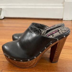 Black Y2K Platform Clogs with Wooden Heel